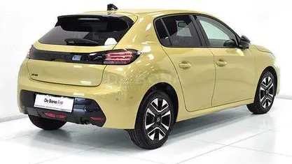 Usata 2025 Peugeot 208 Allure Utilitaria | 21.900 € (Buon prezzo)