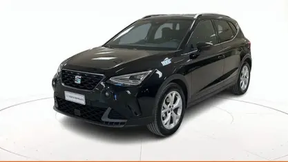 Usata Seat Arona FR 116 CV (85 kW) 2025 Nero pastello SUV
