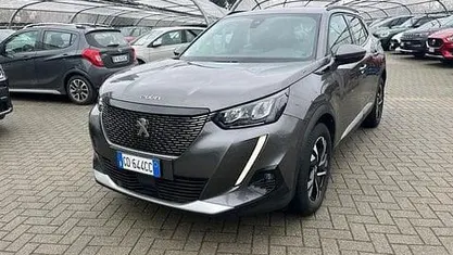Usata Peugeot 2008 Allure 102 CV (75 kW) 2024 SUV