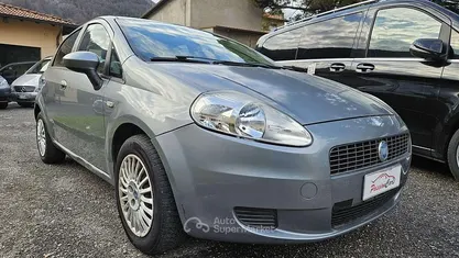 Usata Fiat Grande Punto Dynamic 95 CV (69 kW) 2006 Argento Utilitaria