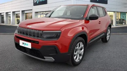 Begagnad Jeep Avenger Altitude 101 HK (74 kW) 2024 Röd SUV