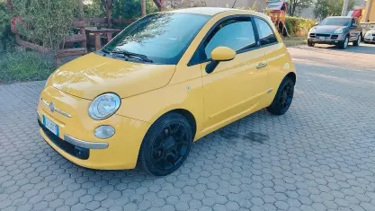Usata Fiat 500 Lounge 86 CV (63 kW) 2011 Giallo Berlina