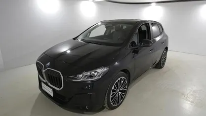Usata BMW 218 Active Tourer Efficient Dynamics 149 CV (109 kW) 2024 Black sapphire metallizzato Monovolume