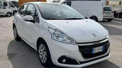 Usata 2020 Peugeot 208 Due volumi | 5500 €
