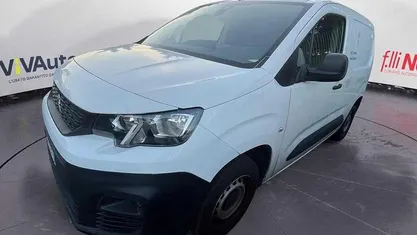 Bianco Usata 2021 Peugeot Partner Monovolume | 13.350 € (Buon prezzo)