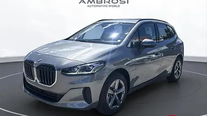 Skyscraper grey metallic Nuova 2025 BMW 218 Active Tourer Shadowline Monovolume | 29.000 € (Buon prezzo)