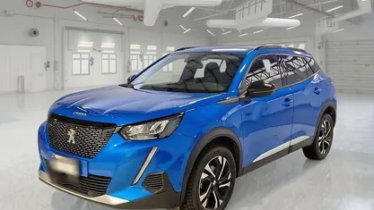 Begagnad Peugeot 2008 Allure 110 HK (80 kW) 2022 Blå SUV