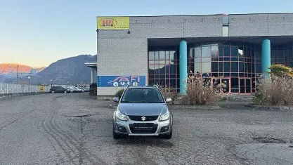 Usata Suzuki SX4 135 CV (99 kW) 2013 Grigio SUV