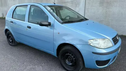 Usata Fiat Punto Active 60 CV (44 kW) 2003 Blu Utilitaria
