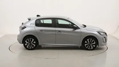 Usata Peugeot 208 Style 101 CV (74 kW) 2025 Utilitaria