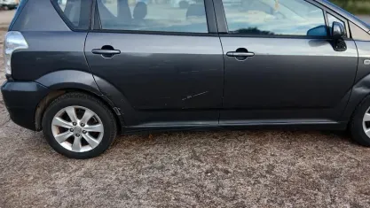 Usata Toyota Corolla Verso Sol 136 CV (100 kW) 2008 Nero Monovolume