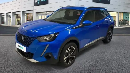 Usata Peugeot e-2008 Allure 100 kW (136 CV) 2021 Blu SUV