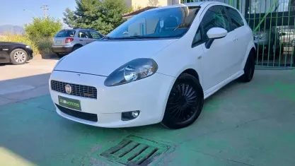 Usata Fiat Grande Punto Sport 120 CV (88 kW) 2009 Bianco Utilitaria