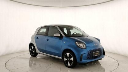 Usata Smart ForFour Electric Drive Passion 59 kW (81 CV) 2020 Blu Berlina