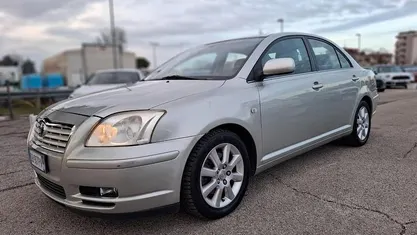 Usata 2006 Toyota Avensis Berlina | 2500 € (Ottimo prezzo)