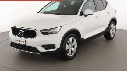 Usata Volvo XC40 Momentum 163 CV (119 kW) 2021 Bianco SUV