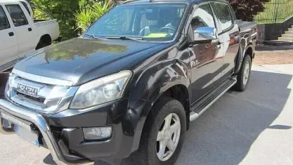 Usata Isuzu D-Max 163 CV (119 kW) 2012 Nero Pick-up