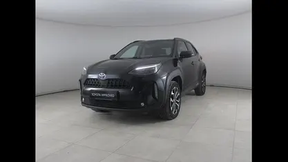 Nero Usata 2023 Toyota Yaris Cross Trend SUV | 23.500 € (Buon prezzo)