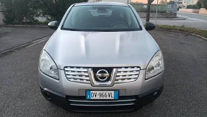 Grigio Usata 2009 Nissan Qashqai SUV | 5850 € (Buon prezzo)