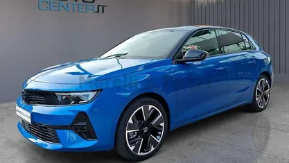 Usata 2023 Opel Astra Tre volumi | 24.900 € (Super prezzo)