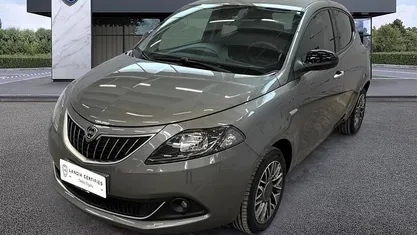 Usata Lancia Ypsilon Gold 69 CV (50 kW) 2023 Grigio Utilitaria