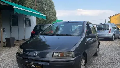 Usata Fiat Punto 60 CV (44 kW) 2002 Grigio Utilitaria