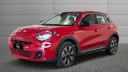 Usata Fiat 600 Pop 136 CV (100 kW) 2025 Rosso SUV