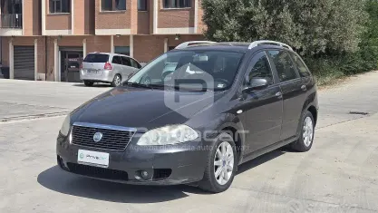 Usata Fiat Croma Active 120 CV (88 kW) 2006 Grigio Station wagon
