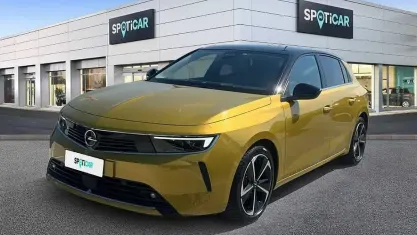 Usata Opel Astra Edition 110 CV (80 kW) 2023 Giallo Utilitaria