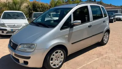 Usata Fiat Idea 90 CV (66 kW) 2007 Grigio Monovolume