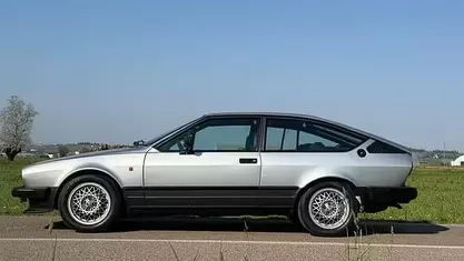 Usata Alfa Romeo Alfetta 130 CV (95 kW) 1983 Grigio Coupé
