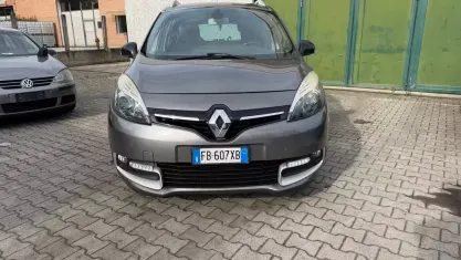 Usata Renault Scénic 110 CV (80 kW) 2016 Marrone Monovolume