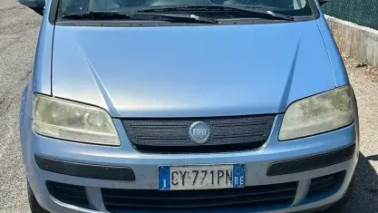 Usata Fiat Idea Dynamic 95 CV (69 kW) 2006 Bluazzurro Monovolume