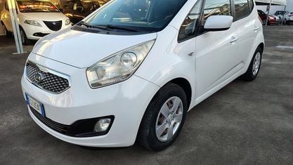 Usata Kia Venga EX 90 CV (66 kW) 2011 Bianco Utilitaria