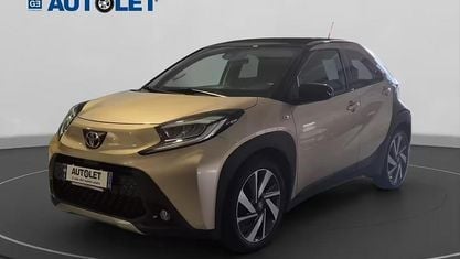 Käytetty Toyota Aygo X Lounge 72 HP (52 kW) 2023 Harmaa Katumaasturi