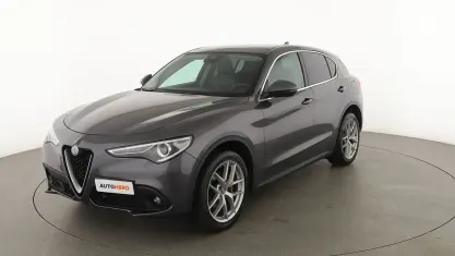 Second-hand Alfa Romeo Stelvio Executive 210 CP (154 kW) 2017 Gri SUV