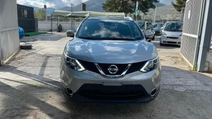 Usata Nissan Qashqai Tekna 131 CV (96 kW) 2018 Grigio SUV