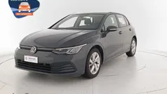 Dolphin grey metallizzato Usata 2021 VW Golf VIII Life Tre volumi | 18.900 € (Ottimo prezzo)