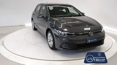 Grigio scuro Usata 2022 VW Golf VIII Life Tre volumi | 22.500 € (Ottimo prezzo)