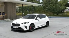 Alpin white pastello Nuova 2025 BMW 118 M Sport Due volumi | 35.000 € (Ottimo prezzo)