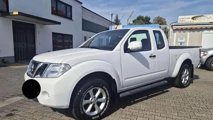 Usata Nissan Navara 190 CV (139 kW) 2015 Bianco Pick-up