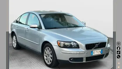 Usata Volvo S40 Summum 136 CV (100 kW) 2007 Argento Berlina