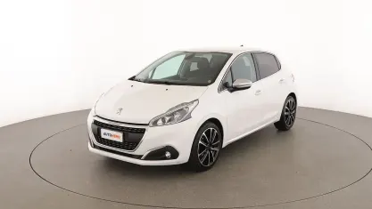 Usata Peugeot 208 Allure 110 CV (80 kW) 2019 Bianco Utilitaria