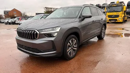 Nuova Skoda Kodiaq 150 CV (110 kW) 2025 Grigio SUV