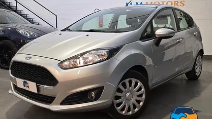 Usata Ford Fiesta Business Edition 80 CV (58 kW) 2016 Argento Berlina