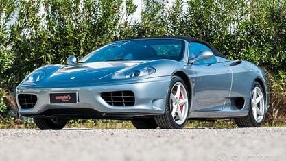 Usata Ferrari 360 400 CV (294 kW) 2005 Grigio Cabrio