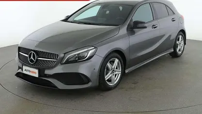 Usata Mercedes A180 AMG 122 CV (89 kW) 2017 Grigio Berlina