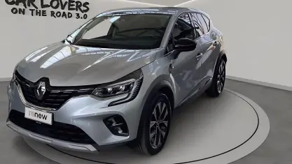 Usata Renault Captur Techno 143 CV (105 kW) 2023 Grigio SUV