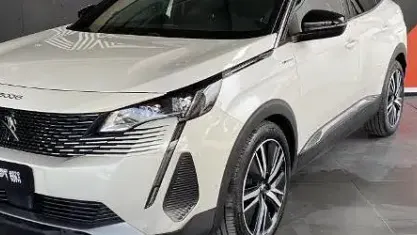 Usata Peugeot 3008 Allure 131 CV (96 kW) 2023 Bianco SUV