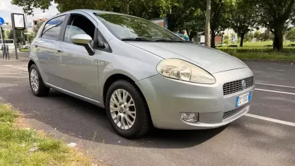 Usata Fiat Grande Punto Dynamic 75 CV (55 kW) 2006 Grigio Utilitaria